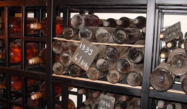 Bodega vinos viejos